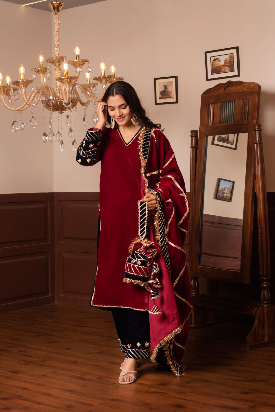 GHAZAL MAROON VELVET GOTA PATTI SUIT SET WITH VELVET DUPATTA