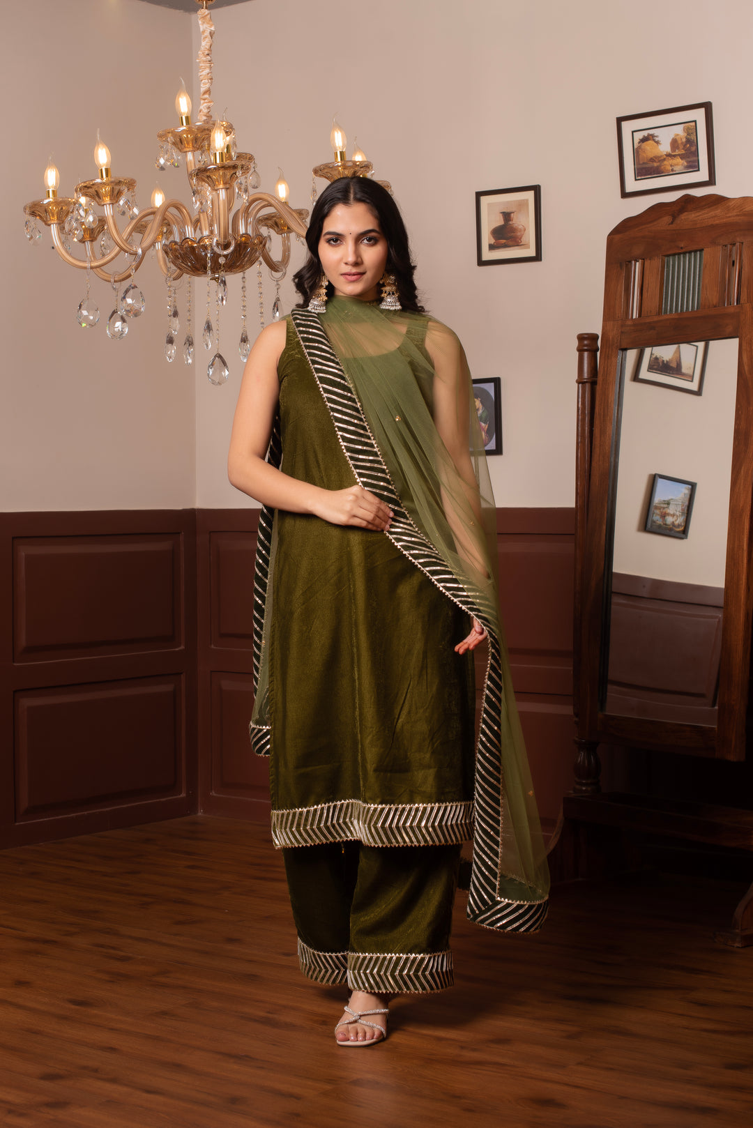 GHAZAL GREEN VELVET GOTA PATTI KURTA SET WITH SOFT NET DUPATTA