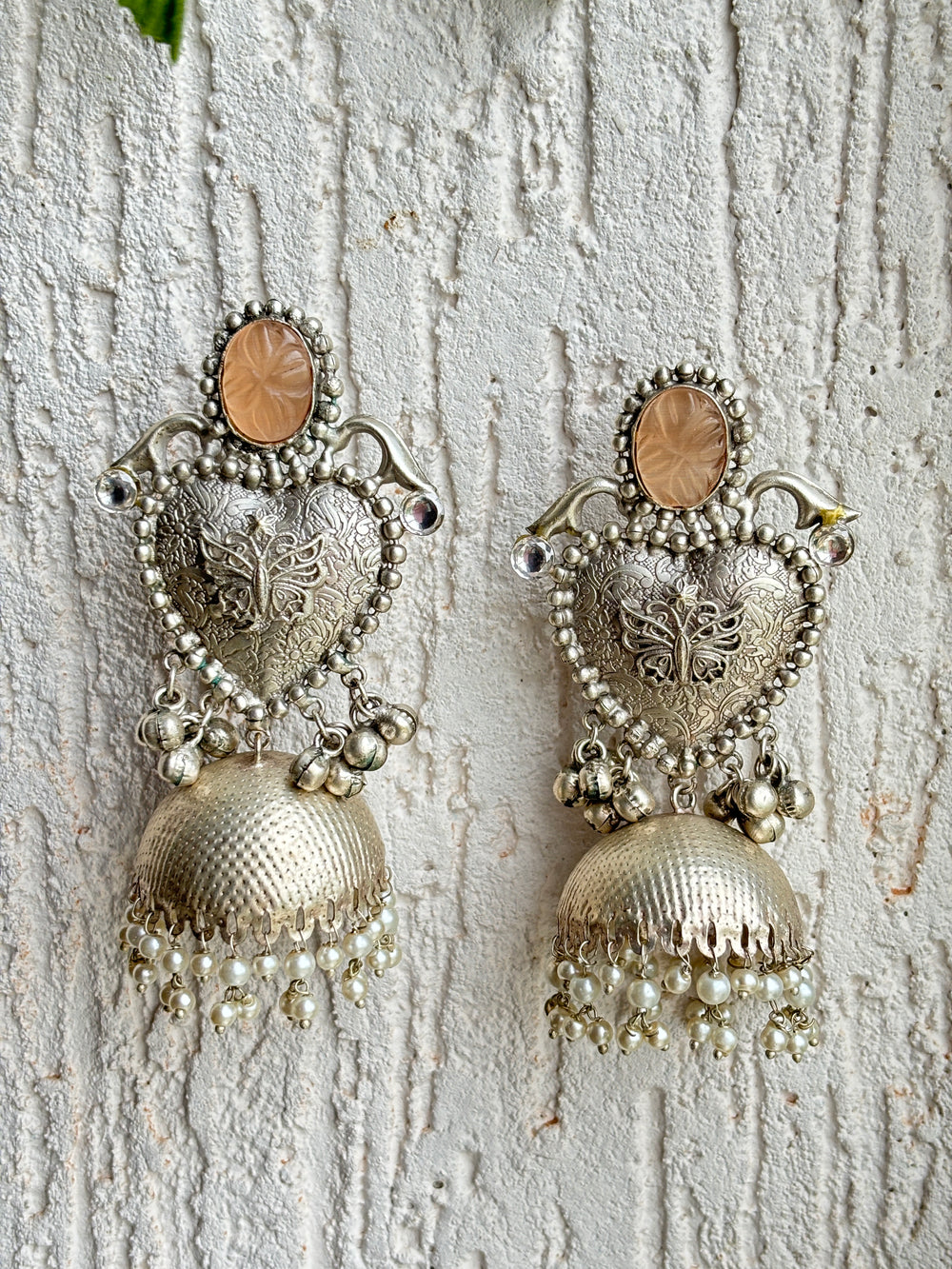 BEIGE STONE SILVER OXIDISED EARRING SET