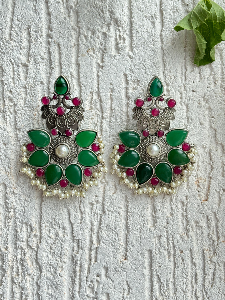 KUNDAN LEAF PEARL SILVER OXIDISED EARRING SET