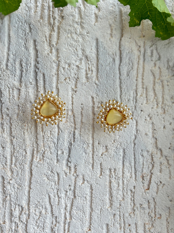 RAANI PEARL AND STONE STUD EARRING SET