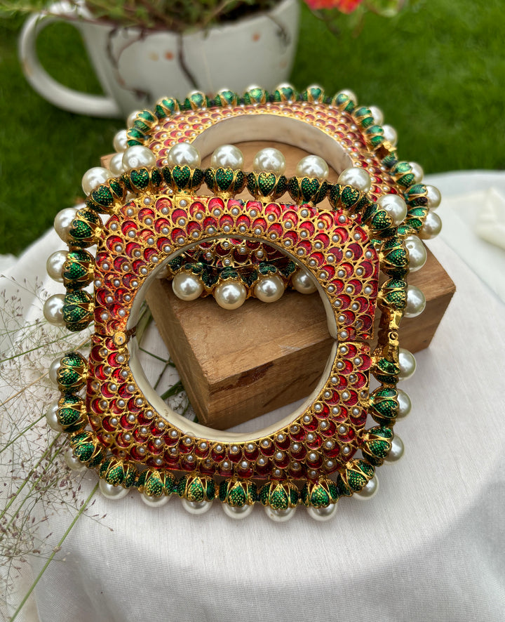 WHITE PEARL KUNDAN JADAU BANGLES