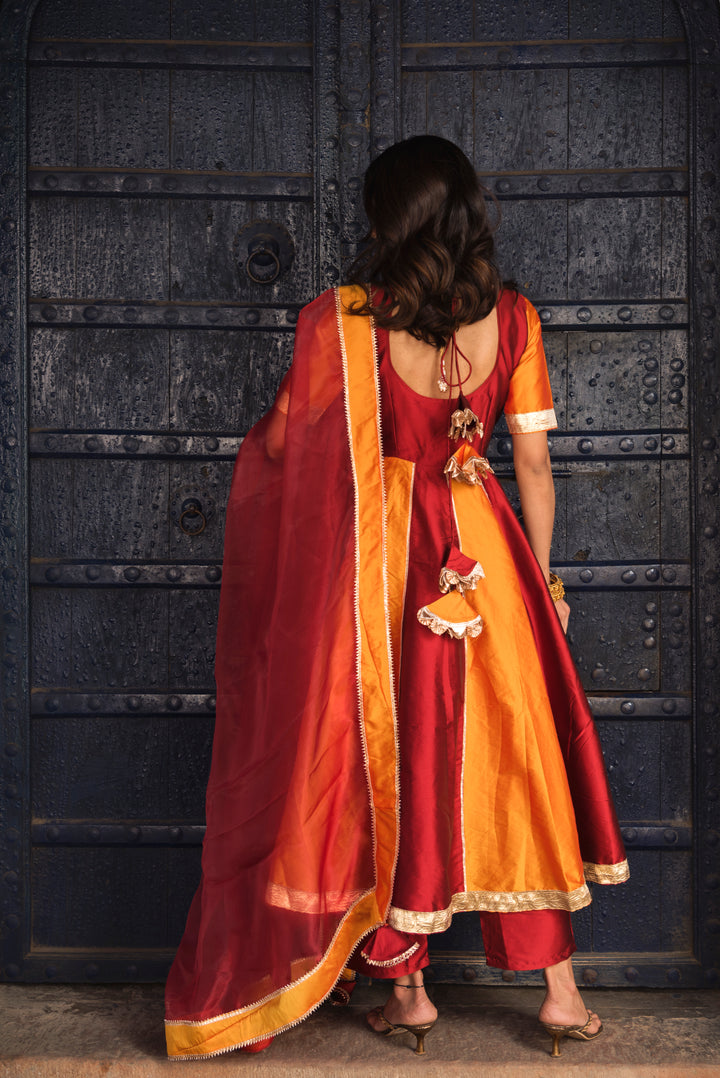 Double Shade Taffeta Anarkali Set - Pomcha Jaipur